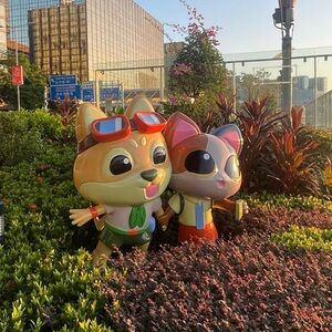 Meet your Posher, Mona